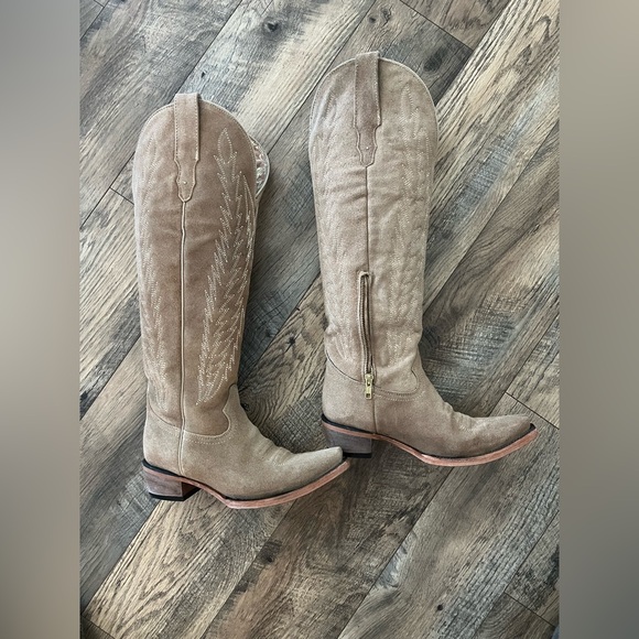 Rock em camel snip toe suede cowboy boots - Picture 2 of 16